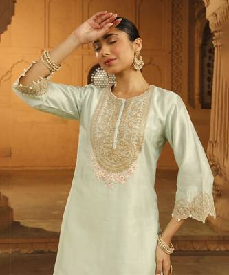 Mehnoor arisa misty green short kurta with salwar set 4