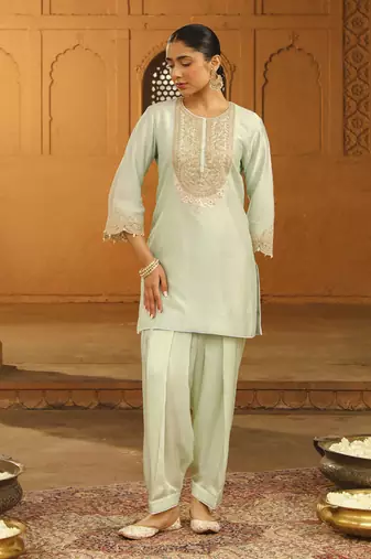 Mehnoor arisa misty green short kurta with salwar set