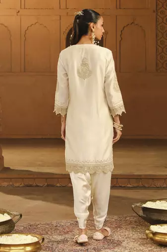 Mehnoor anika daisy ivory short kurta with dhoti set