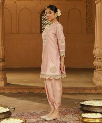 Mehnoor ernika off-rose short kurta with dhoti set 5