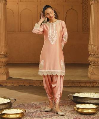 Mehnoor Ernika Off-Rose Short Kurta With Dhoti Set 5