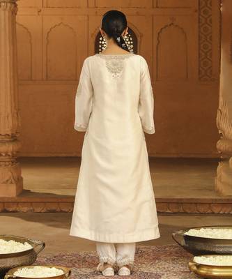 Mehnoor Akira Daisy Ivory A-Line Chauga With Salwar Set 3