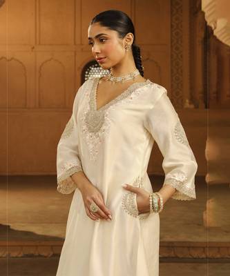 Mehnoor Akira Daisy Ivory A-Line Chauga With Salwar Set 5