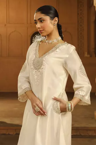 Mehnoor Akira Daisy Ivory A-Line Chauga With Salwar Set