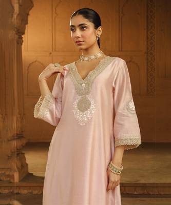 Mehnoor sanvi off-rose a-line chauga with salwar set 5