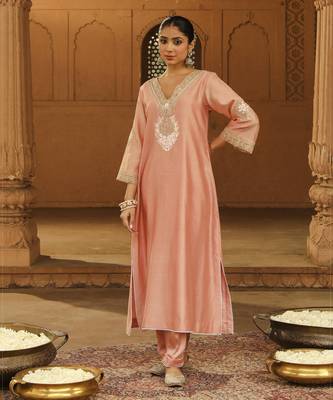 Mehnoor Sanvi Off-Rose A-Line Chauga With Salwar Set 1