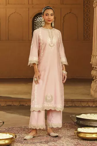 Mehnoor yasna off-rose a-line palazzo suit with dupatta set