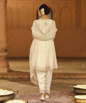 Ivory Silk Chanderi Short Punjabi Salwar Suit 2