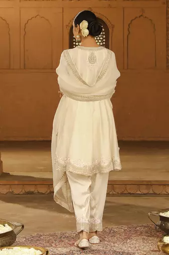 Ivory Silk Chanderi Short Punjabi Salwar Suit