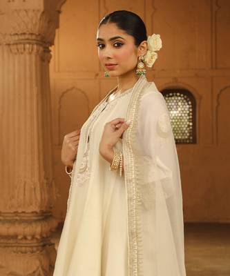 Ivory Silk Chanderi Short Punjabi Salwar Suit 3