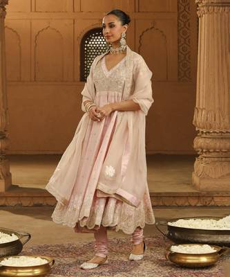Mehnoor wasifa off-rose long anarkali with chooridaar and dupatta set 4