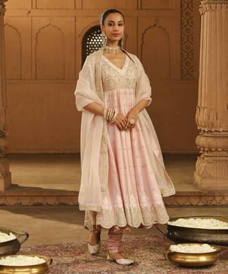 Mehnoor wasifa off-rose long anarkali with chooridaar and dupatta set 5