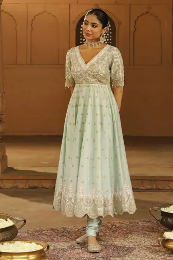 Mehnoor ayda blush pink short kurta with sharara and dupatta set