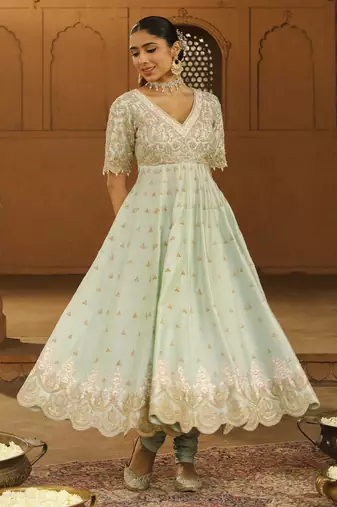 Mehnoor ayda blush pink short kurta with sharara and dupatta set