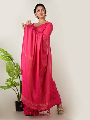 Aakar raspberry pink handloom linen saree with golden zari stripe 3