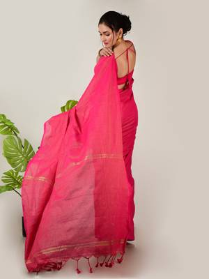 Aakar raspberry pink handloom linen saree with golden zari stripe 4