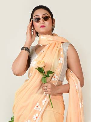 Aakar Rosy mehak | peach beige handloom cotton saree with delicate handcrafted floral art 5