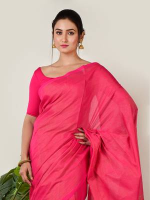 Aakar raspberry pink handloom linen saree with golden zari stripe 5