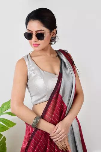 Aakar red handloom linen saree with white zari stripe
