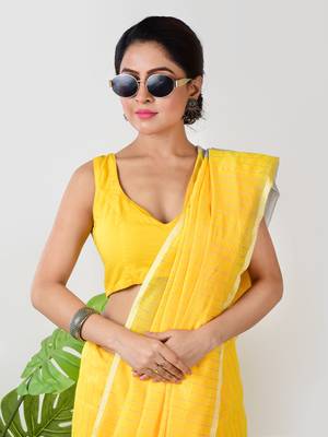Aakar yellow handloom linen saree with white zari stripe 5