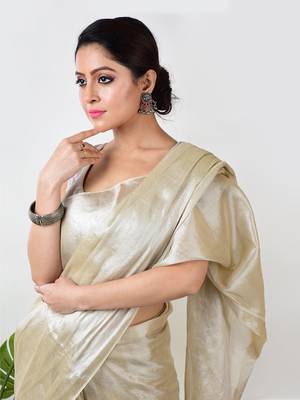 Aakar ivory handloom tissue saree 5