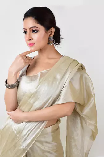 Aakar ivory handloom tissue saree