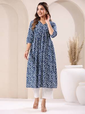 Janasya women's blue pure cotton floral printed a-line kurta 3