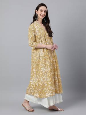 Janasya women's mustard pure cotton floral printed flared kurta 4