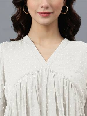 Janasya women's off white dobby chiffon self design flared kurta 4