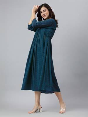 Janasya women's teal blue dobby chiffon self design flared kurta 3