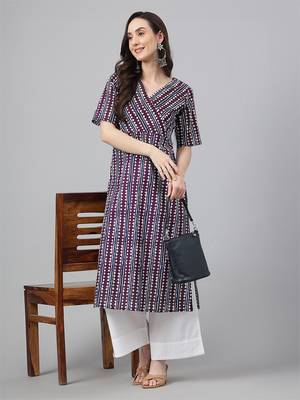 Janasya women's wine pure cotton geometric printed straight kurta 2