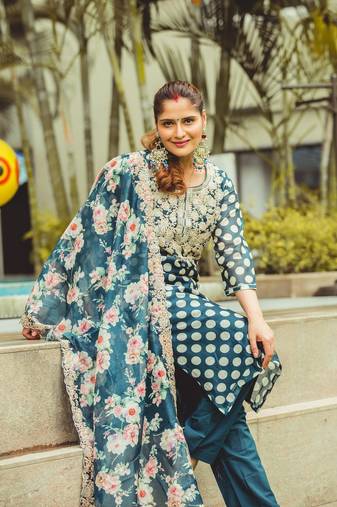 Blue straight fit chanderi kurta set 