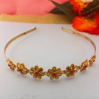 Stone stud gold plated  hair band color golden material brass  size free size 1
