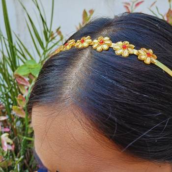 Stone stud gold plated  hair band color golden material brass  size free size 5