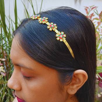 Stone stud gold plated  hair band color golden material brass  size free size 5