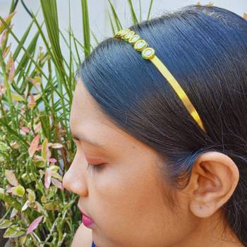 Stone stud gold plated  hair band color golden material brass  size free size 5