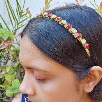 Stone stud gold plated  hair band color golden material brass  size free size 4
