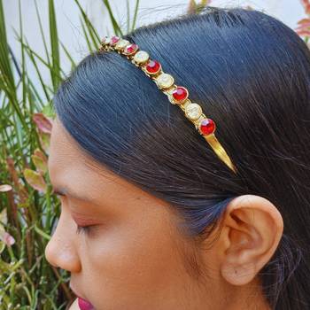 Stone stud gold plated  hair band color golden material brass  size free size 5