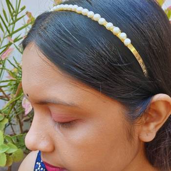 Stone stud gold plated  hair band color golden material brass  size free size 5