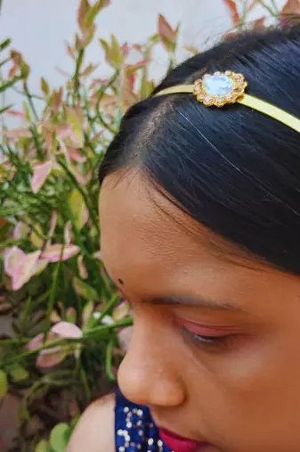 Stone stud gold plated  hair band color golden material brass  size free size