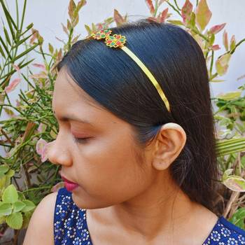 Stone stud gold plated  hair band color golden material brass  size free size 3