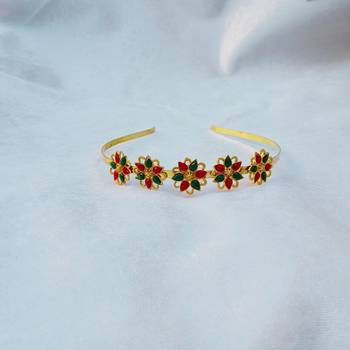 Stone stud gold plated  hair band color golden material brass  size free size 5