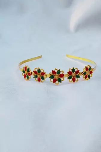 Stone stud gold plated  hair band color golden material brass  size free size