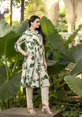 Floral Printed Shirt Collar A-Line Kurta With Trouser 3