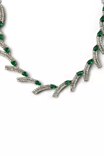 silver-plated ad jewelry set for women     perfect gift for all occasions green color