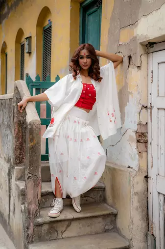 Shvet- jamdani dhoti