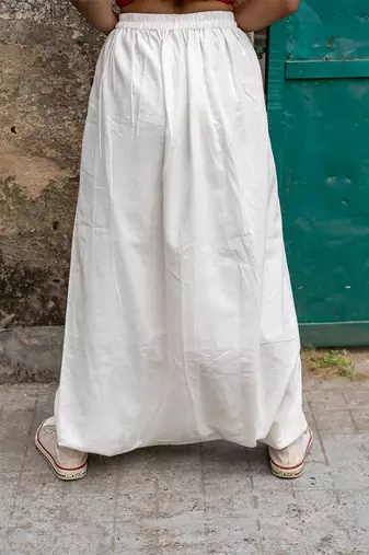 Shvet- mul dhoti