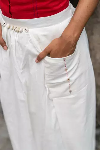 Shvet- mul dhoti