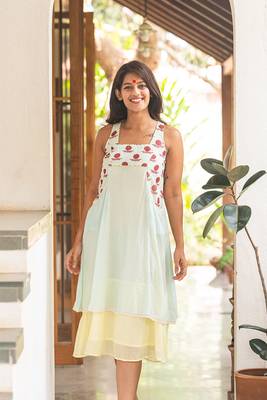 Sleeveless layered dress 1