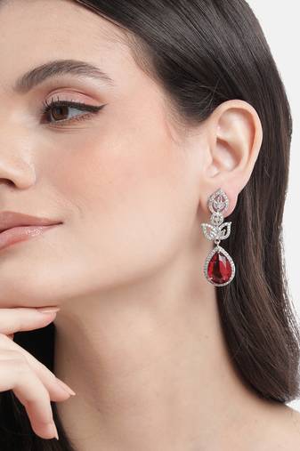 Styslish red water drop earrings